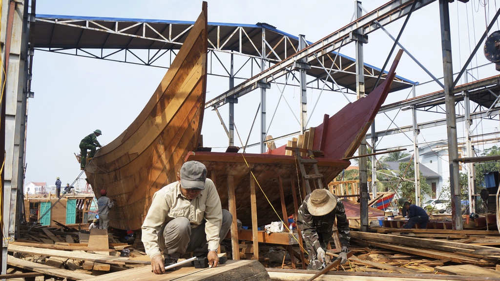 Những người thợ làm gỗ đóng tàu biển